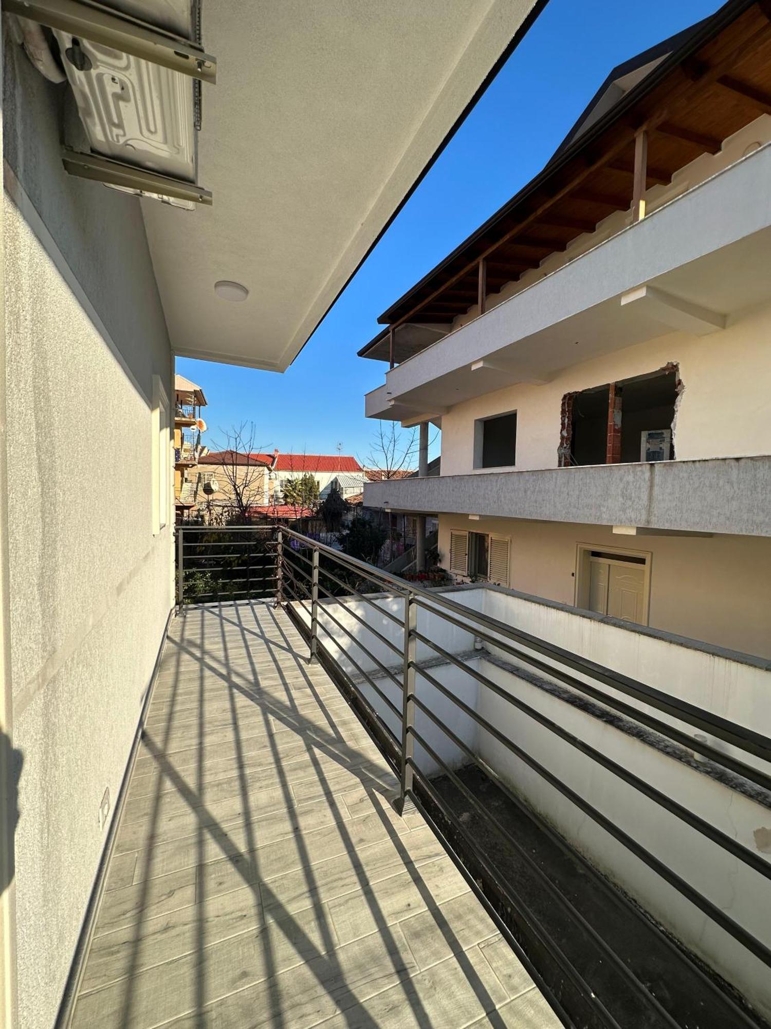 Xhiro N'Shkoder Apartments Esterno foto
