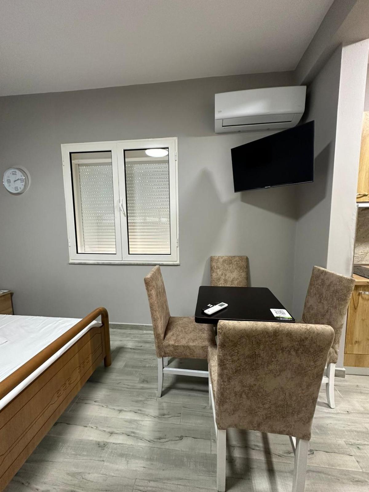 Xhiro N'Shkoder Apartments Esterno foto