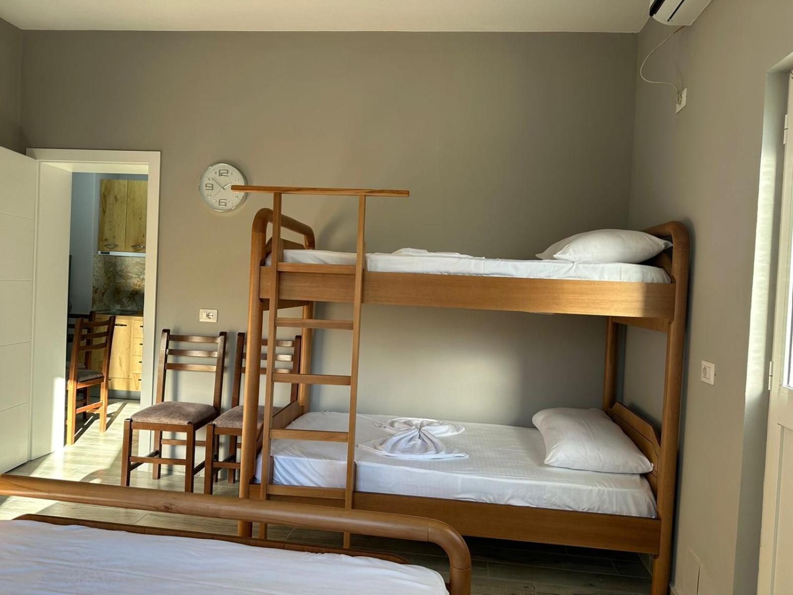 Xhiro N'Shkoder Apartments Esterno foto